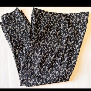 Counterparts banded mid waist slim leg stretch pants. Sz 8. Rayon/Nylon/Spandex.